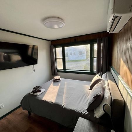 2 Bed Berkshire Getaway Minutes To Jiminy Peak Ski Hancock Zewnętrze zdjęcie