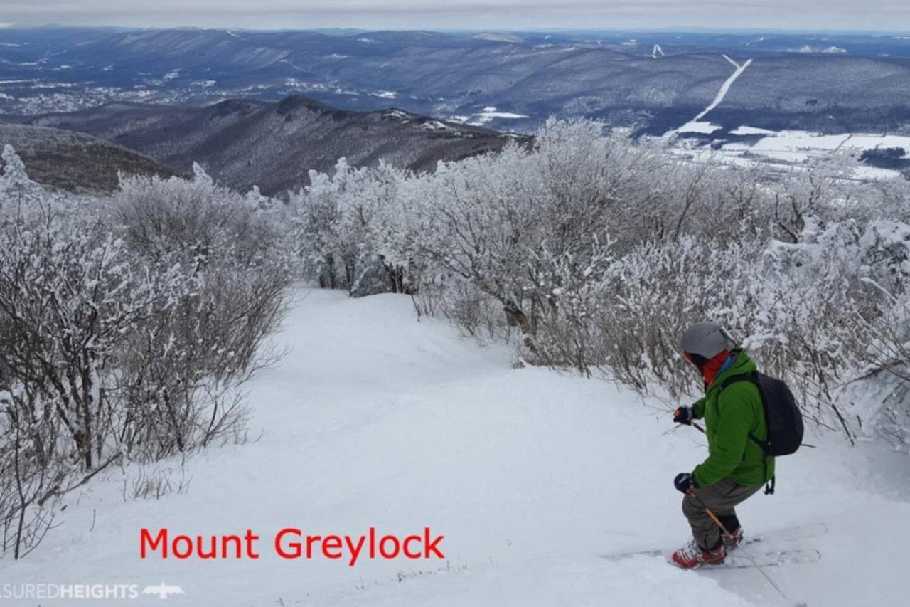 2 Bed Berkshire Getaway Minutes To Jiminy Peak Ski Hancock Zewnętrze zdjęcie