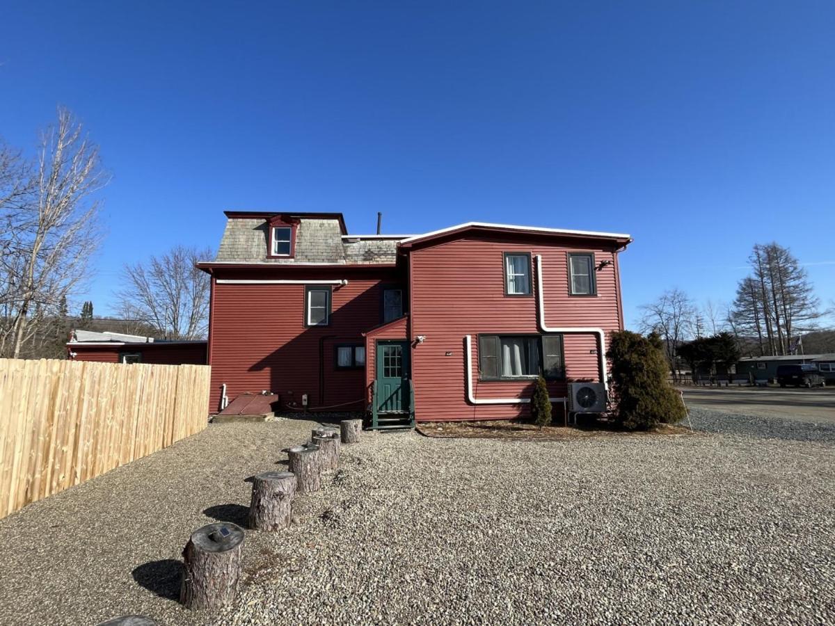 2 Bed Berkshire Getaway Minutes To Jiminy Peak Ski Hancock Zewnętrze zdjęcie