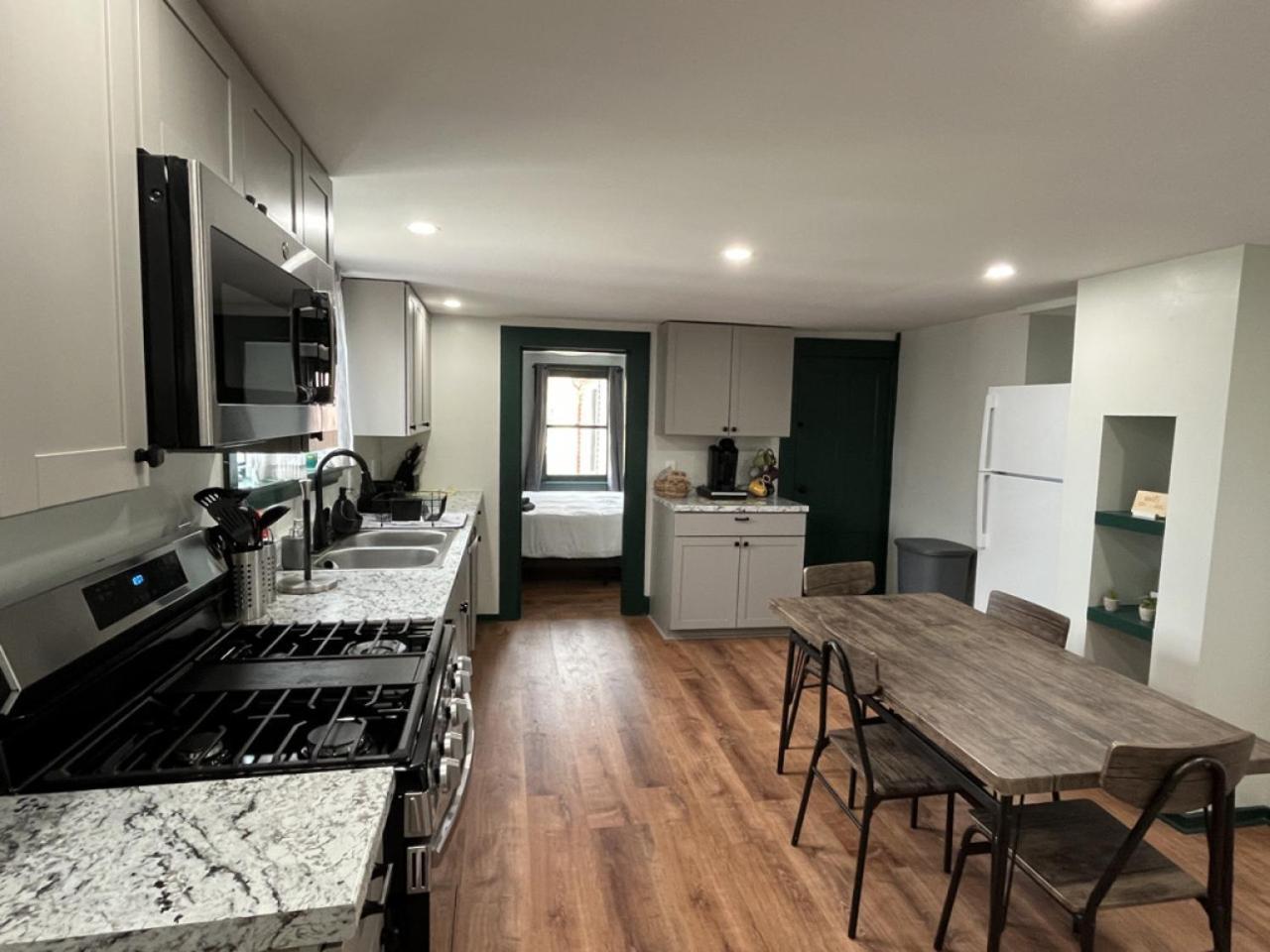 2 Bed Berkshire Getaway Minutes To Jiminy Peak Ski Hancock Zewnętrze zdjęcie