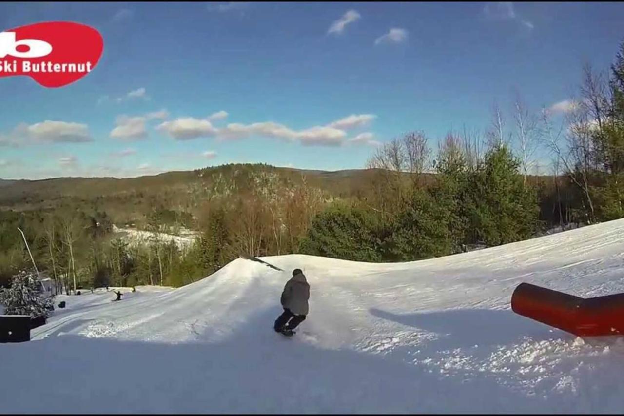 2 Bed Berkshire Getaway Minutes To Jiminy Peak Ski Hancock Zewnętrze zdjęcie