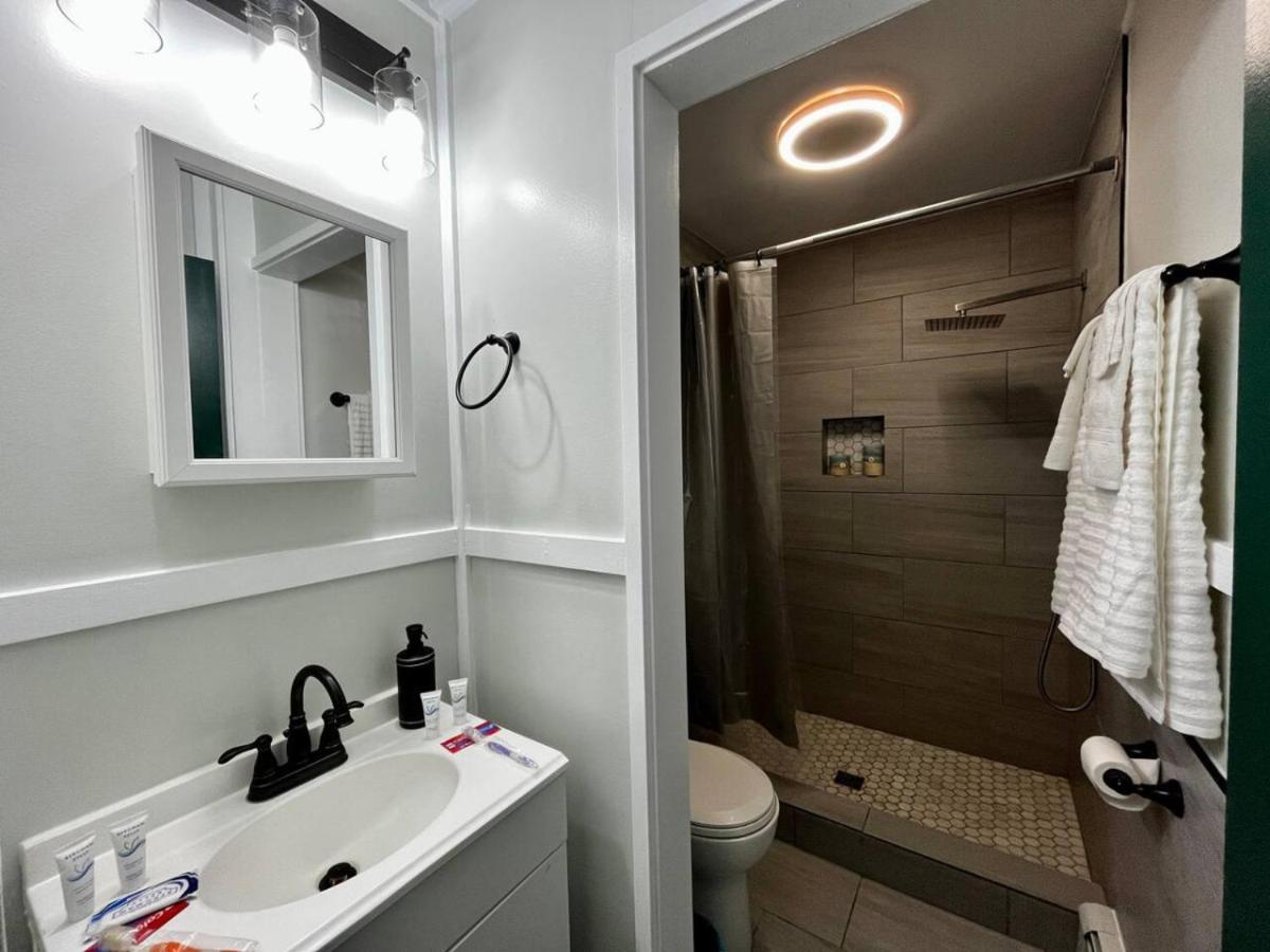 2 Bed Berkshire Getaway Minutes To Jiminy Peak Ski Hancock Zewnętrze zdjęcie